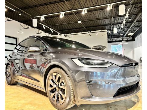 Used 2024 Tesla Model X image 6