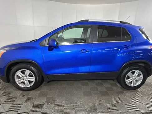 Used 2016 Chevrolet Trax LT FWD image 6