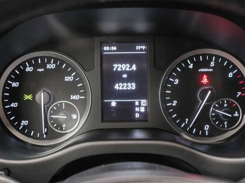 Used 2022 Mercedes-Benz Metris image 28