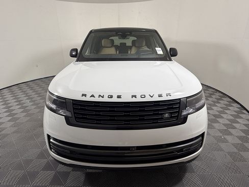 New 2025 Land Rover Range Rover SE image 6