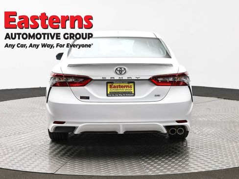 Used 2023 Toyota Camry SE FWD image 6