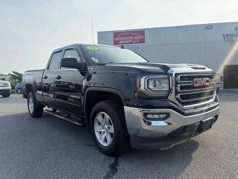 Used 2017 GMC Sierra 1500 SLE w/ SLE Value Package AWD/4WD image 1