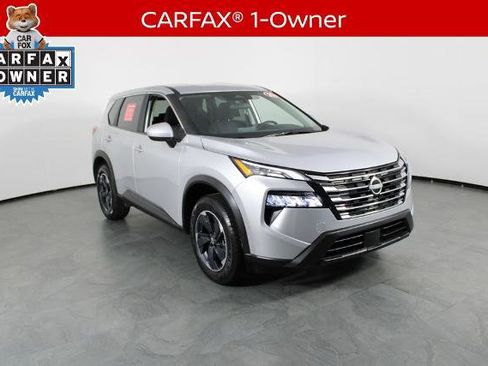 Certified 2025 Nissan Rogue SV image 5