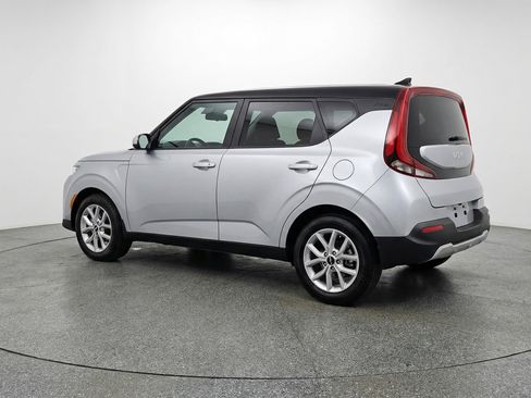 Used 2025 Kia Soul LX w/ LX Technology Package image 6