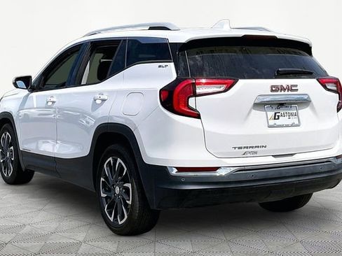 Used 2022 GMC Terrain SLT w/ Infotainment Package II image 4