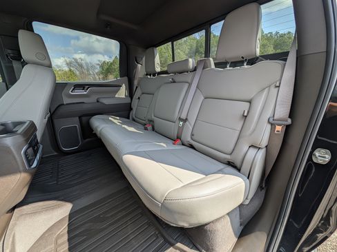 Used 2025 GMC Sierra 1500 SLT w/ SLT Premium Plus Package image 18