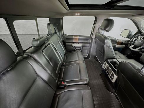 Used 2017 Ford F150 Lariat w/ Equipment Group 502A Luxury AWD/4WD image 28