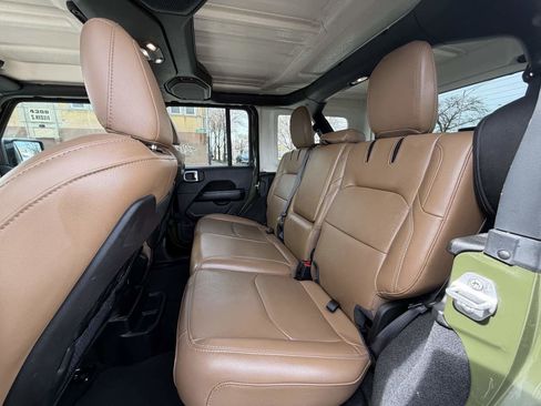 Used 2023 Jeep Wrangler Unlimited Rubicon 4xe image 15