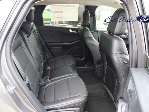 New 2025 Ford Escape SE image 9