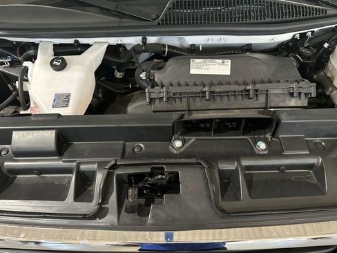 Used 2024 GMC Savana 2500 w/ Driver Convenience Package image 16