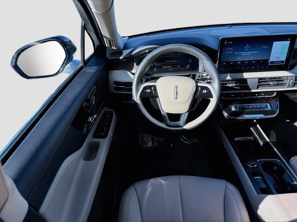 Used 2026 Lincoln Corsair Reserve AWD/4WD image 25