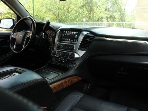 Used 2016 Chevrolet Tahoe LTZ AWD/4WD image 26