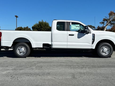 New 2026 Ford F250 XL w/ XL Driver Assist Package RWD image 13