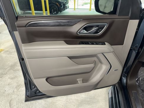 Used 2021 GMC Yukon SLT w/ SLT Luxury Plus Package RWD image 19