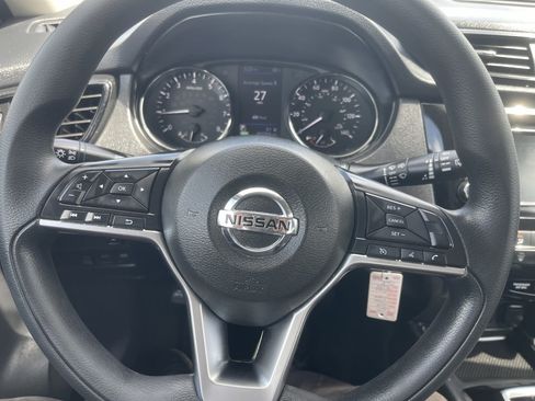 Used 2018 Nissan Rogue S AWD/4WD image 13
