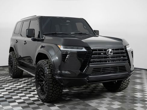 Used 2025 Lexus GX 550 image 10