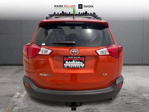 Used 2015 Toyota RAV4 LE FWD image 4