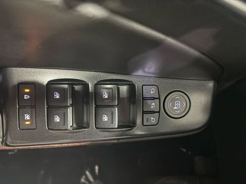 Used 2017 GMC Yukon SLT w/ Premium Edition AWD/4WD image 50