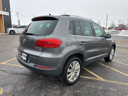 Used 2015 Volkswagen Tiguan SE image 9