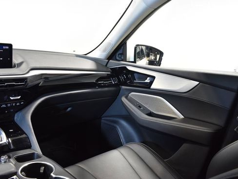 Used 2024 Acura MDX SH-AWD image 16