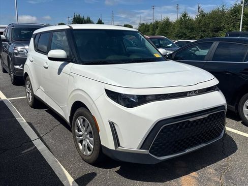 Used 2024 Kia Soul LX FWD image 5