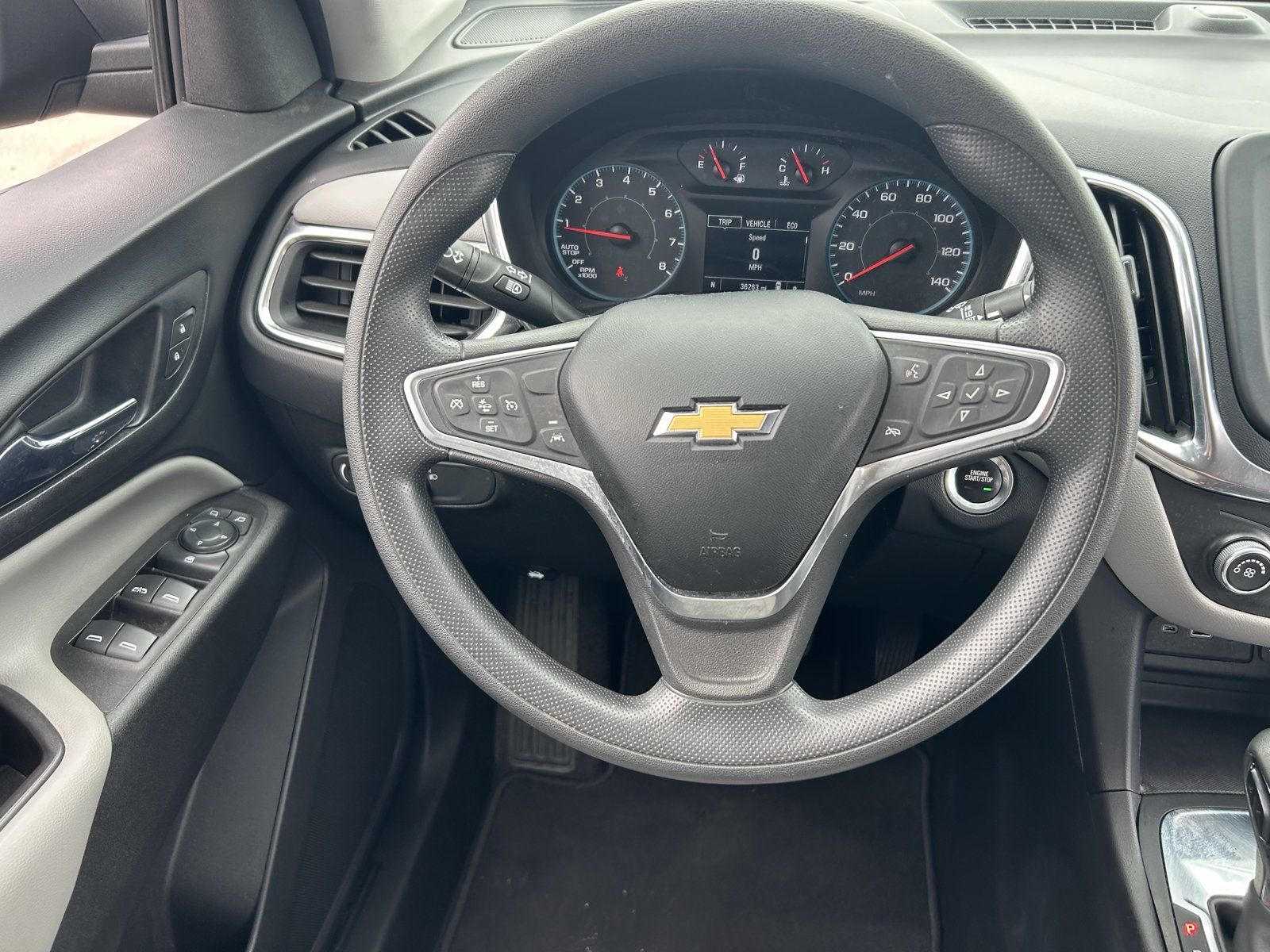 Used 2022 Chevrolet Equinox LS FWD image 23