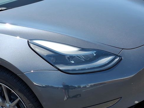 Used 2022 Tesla Model 3 image 9