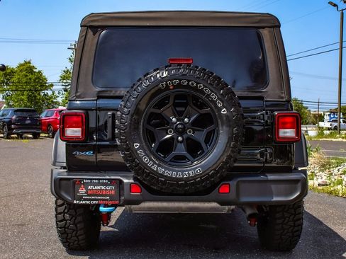 Used 2023 Jeep Wrangler Unlimited w/ Cold Weather Group AWD/4WD image 5