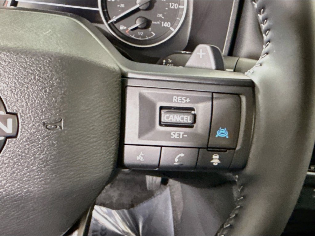 Certified 2025 Nissan Rogue SV FWD image 21