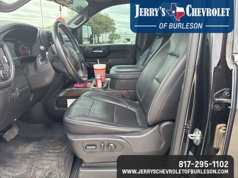 Used 2022 Chevrolet Silverado 2500 High Country w/ Z71 Off-Road Package image 12