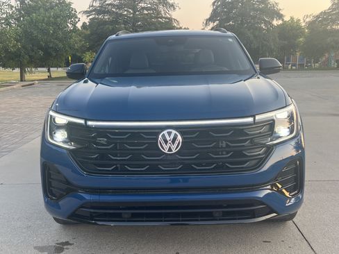 Certified 2026 Volkswagen Atlas Cross Sport SEL R-Line AWD/4WD image 3