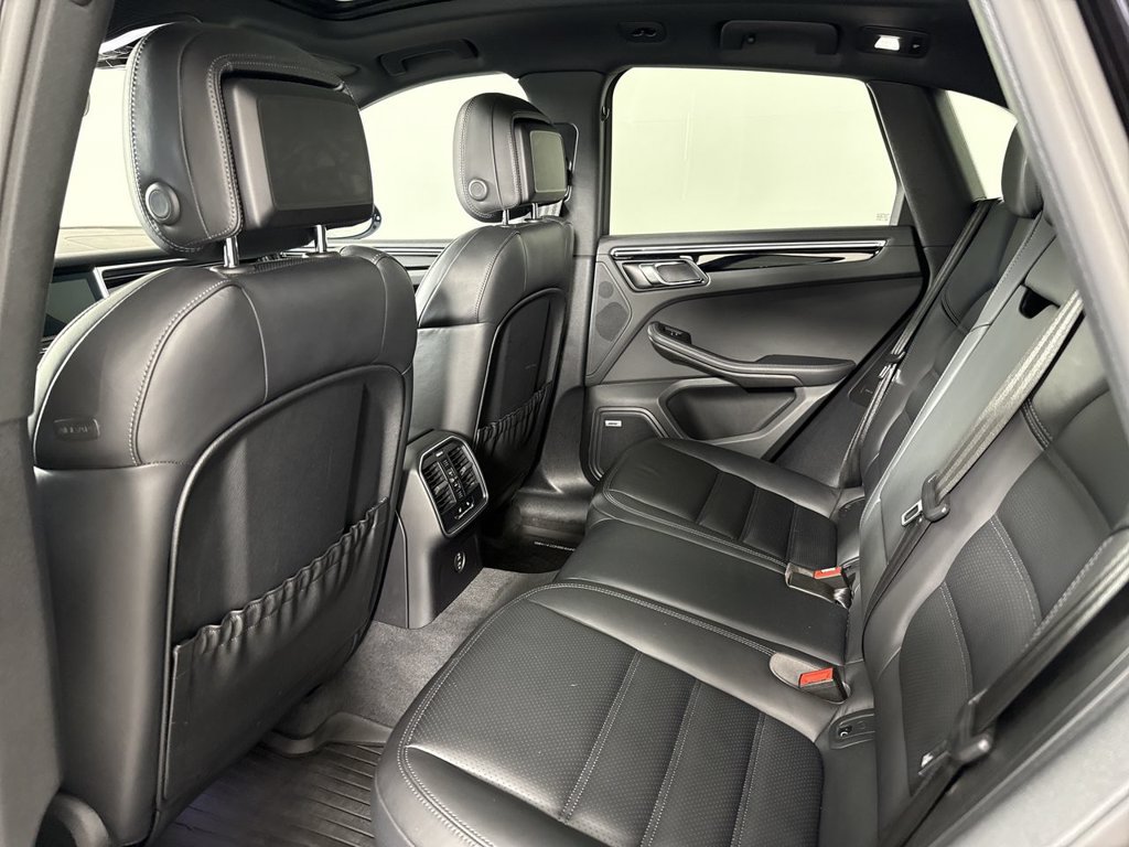Certified 2020 Porsche Macan S AWD/4WD image 25
