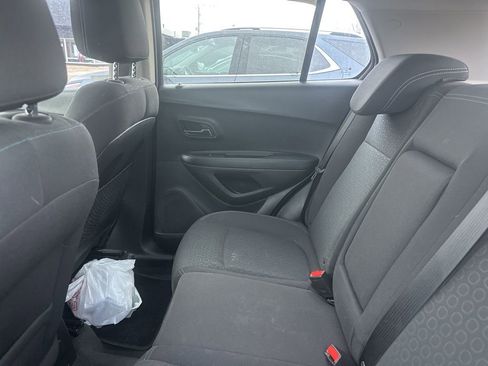 Used 2016 Chevrolet Trax LS image 16