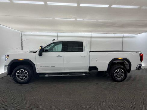 Used 2025 GMC Sierra 3500 SLE w/ SLE Value Package image 3