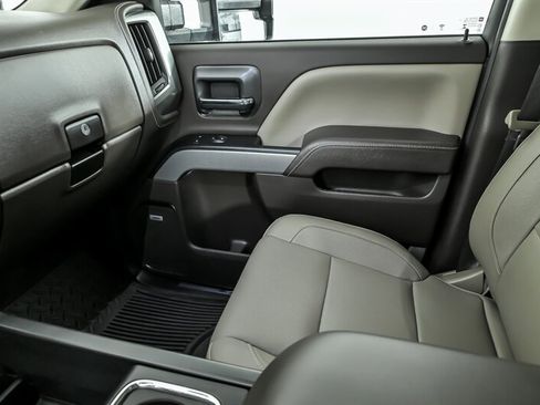 Used 2019 Chevrolet Silverado 2500 LTZ w/ Duramax Plus Package image 33