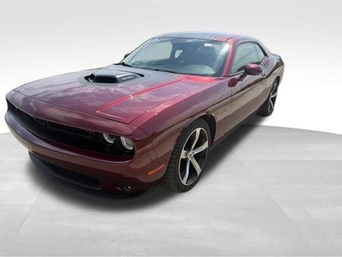 Used 2017 Dodge Challenger R/T RWD image 7
