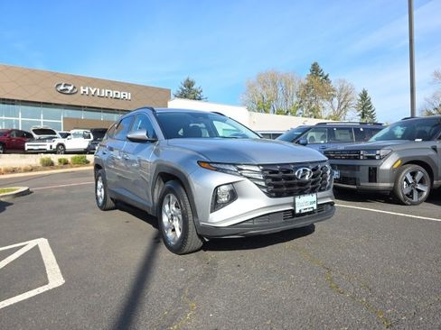 Used 2024 Hyundai Tucson SEL image 2