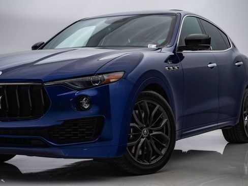 Used 2024 Maserati Levante GT Ultima AWD/4WD image 2