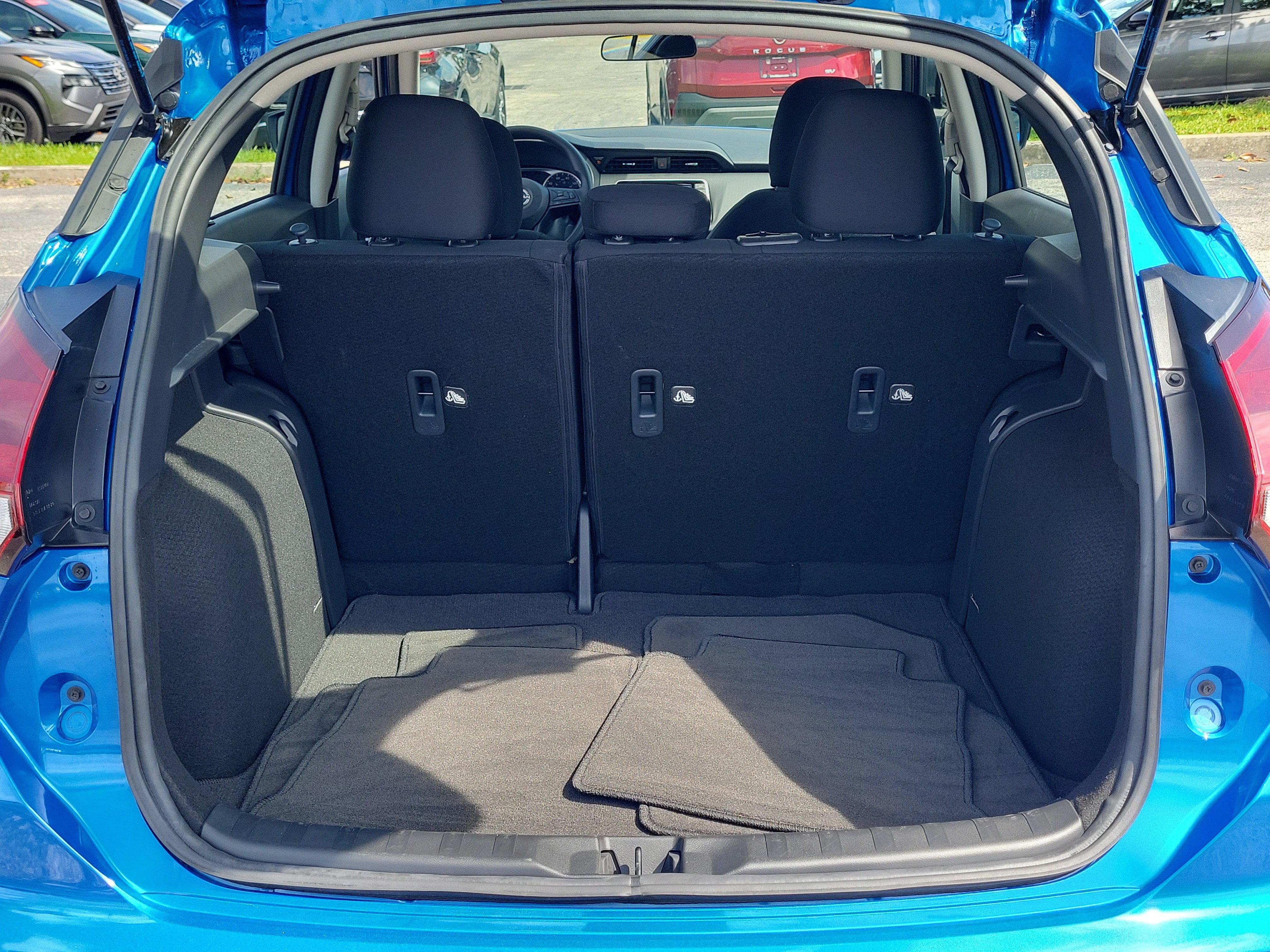 Certified 2025 Nissan Kicks Play S FWD image 7