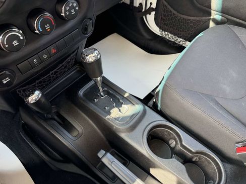 Used 2014 Jeep Wrangler Sport AWD/4WD image 21