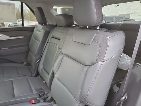 New 2025 Ford Explorer Active w/ Active Comfort Package AWD/4WD image 25