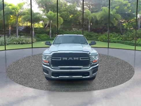 Used 2022 RAM 2500 Tradesman w/ Chrome Appearance Group AWD/4WD image 2