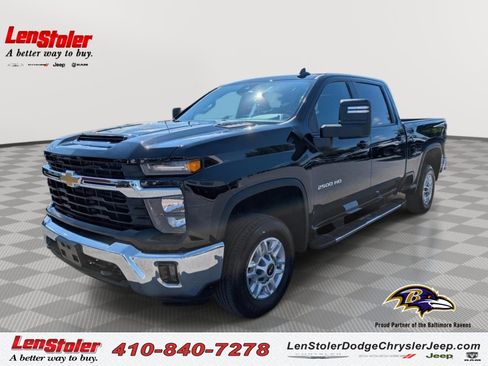 Used 2025 Chevrolet Silverado 2500 LT w/ Convenience Package AWD/4WD image 1