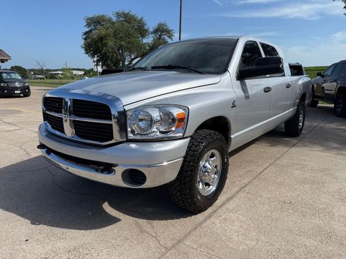 Used 2006 Dodge Ram 3500 Truck SLT RWD image 3