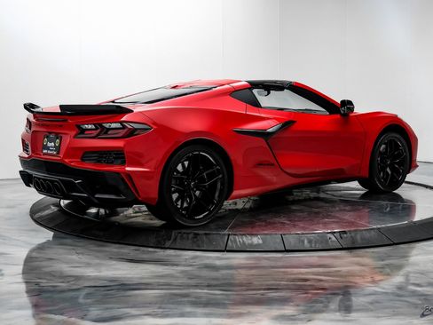 Used 2025 Chevrolet Corvette Z06 w/ Battery Protection Package image 15