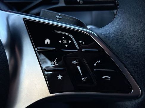 Used 2026 Mercedes-Benz GLC 300 4MATIC image 23