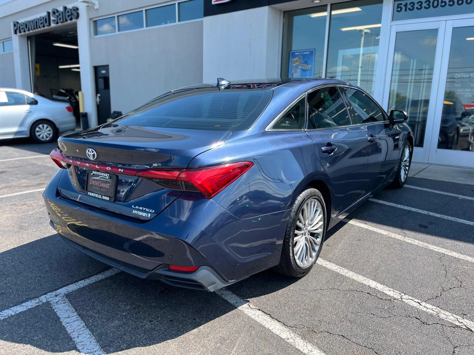 Used 2019 Toyota Avalon Limited w/ Advanced Safety Package FWD image 10