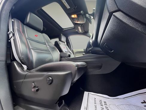 Used 2023 Dodge Durango GT image 31