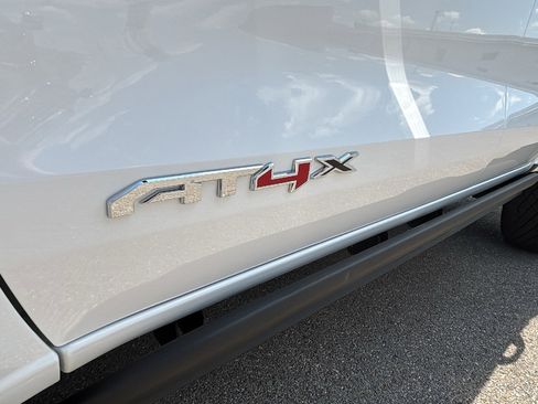 New 2025 GMC Canyon AT4 w/ AT4X Package image 10