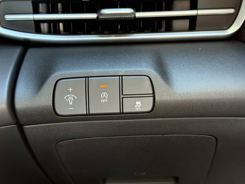 New 2026 Hyundai Elantra SE image 17